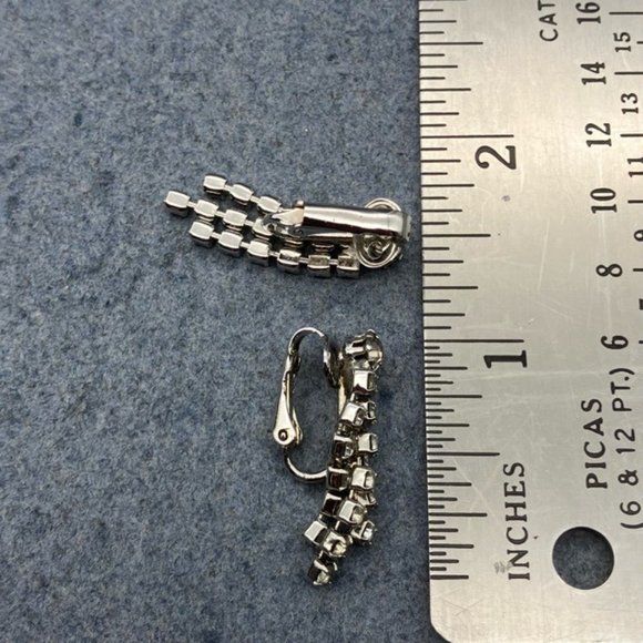 Fantasies Clip On Earrings Rhinestone Silver Dangle Retro Vintage Bling Glam - Picture 5 of 5